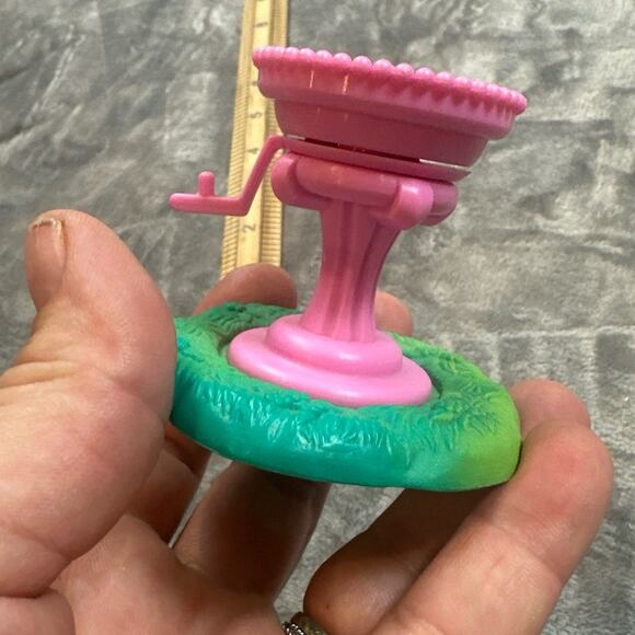 Vintage Littlest Pet Shop Garden Tag Pets Replacement Pink Birdbath 1995 Kenner - Picture 5 of 7